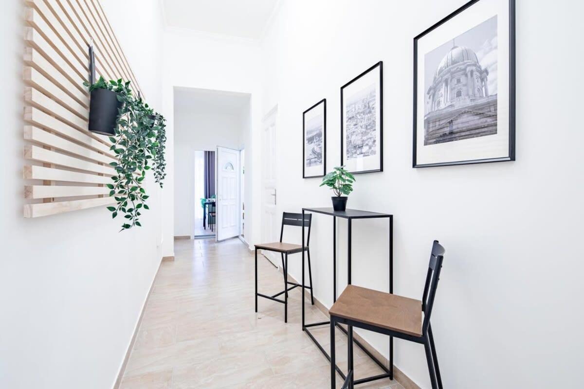 Central - New - Comfy Ac Studio Budapesta Exterior foto